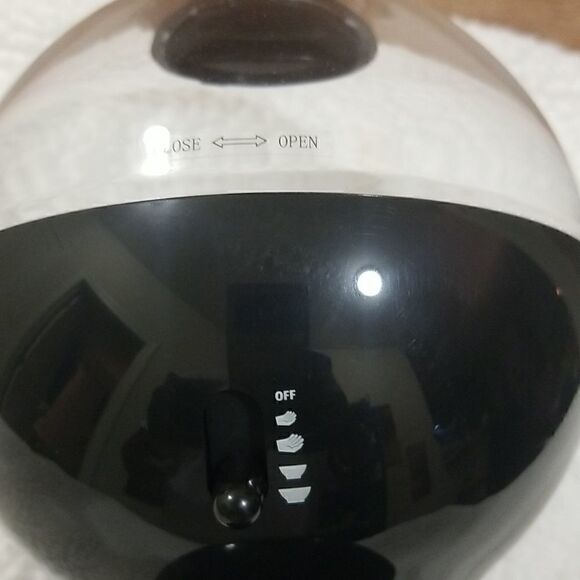 Candy-Magic Mini Gumball Machine - Picture 6 of 7